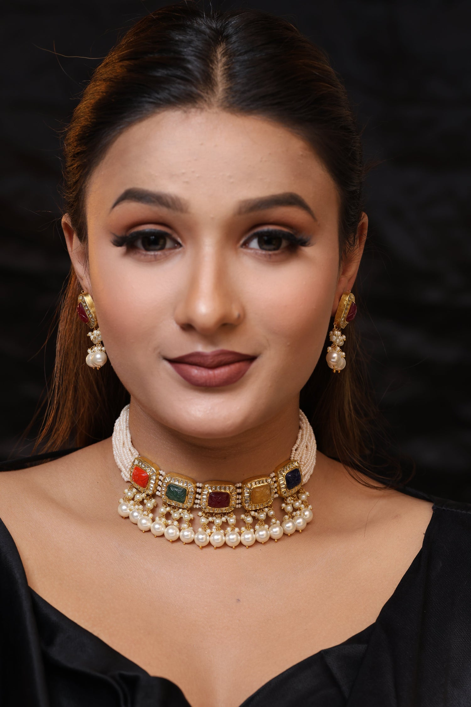 Navratna Pearl Choker