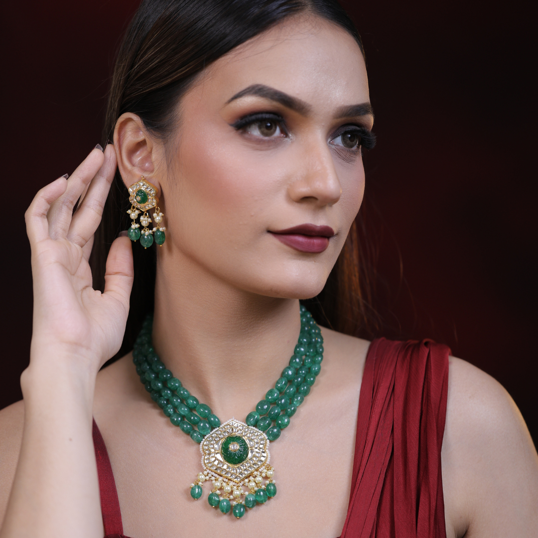 IGI Certified Natural Diamond Polki Emerald Green Bead Necklace Set in 18K HUID Hallmarked Gold