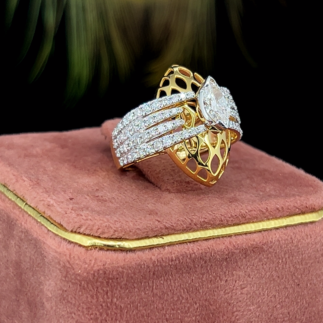 Gloria Solitaire Ring