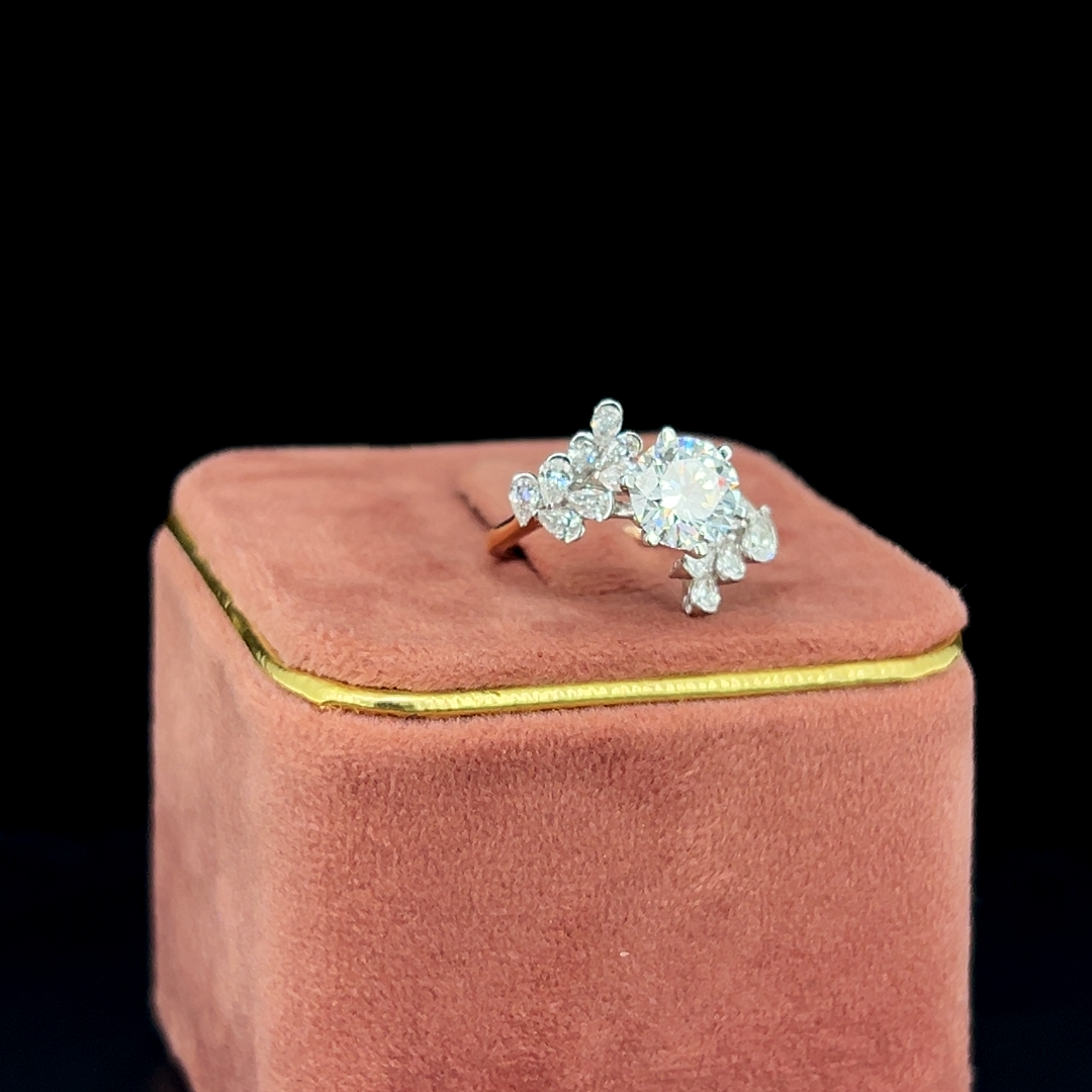 Diamond Blossom Ring 💎