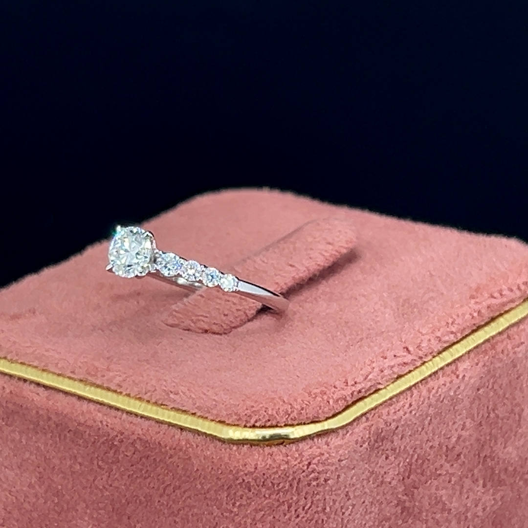 Timeless Glow Diamond Ring 💎
