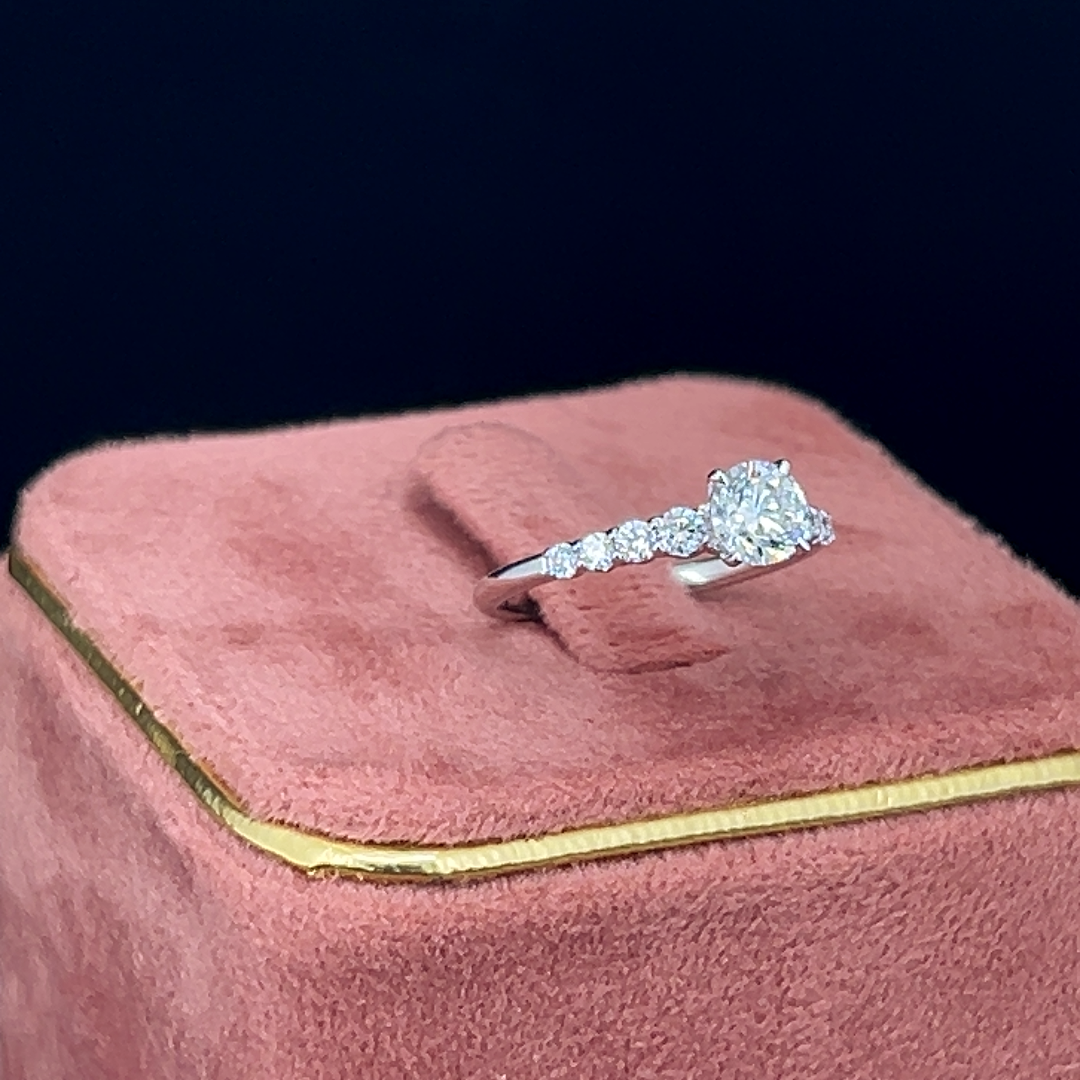Timeless Glow Diamond Ring 💎