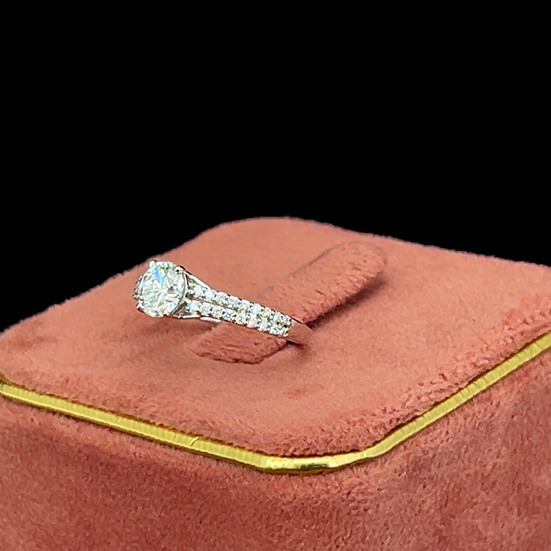 Twin Spark Diamond Ring 💎