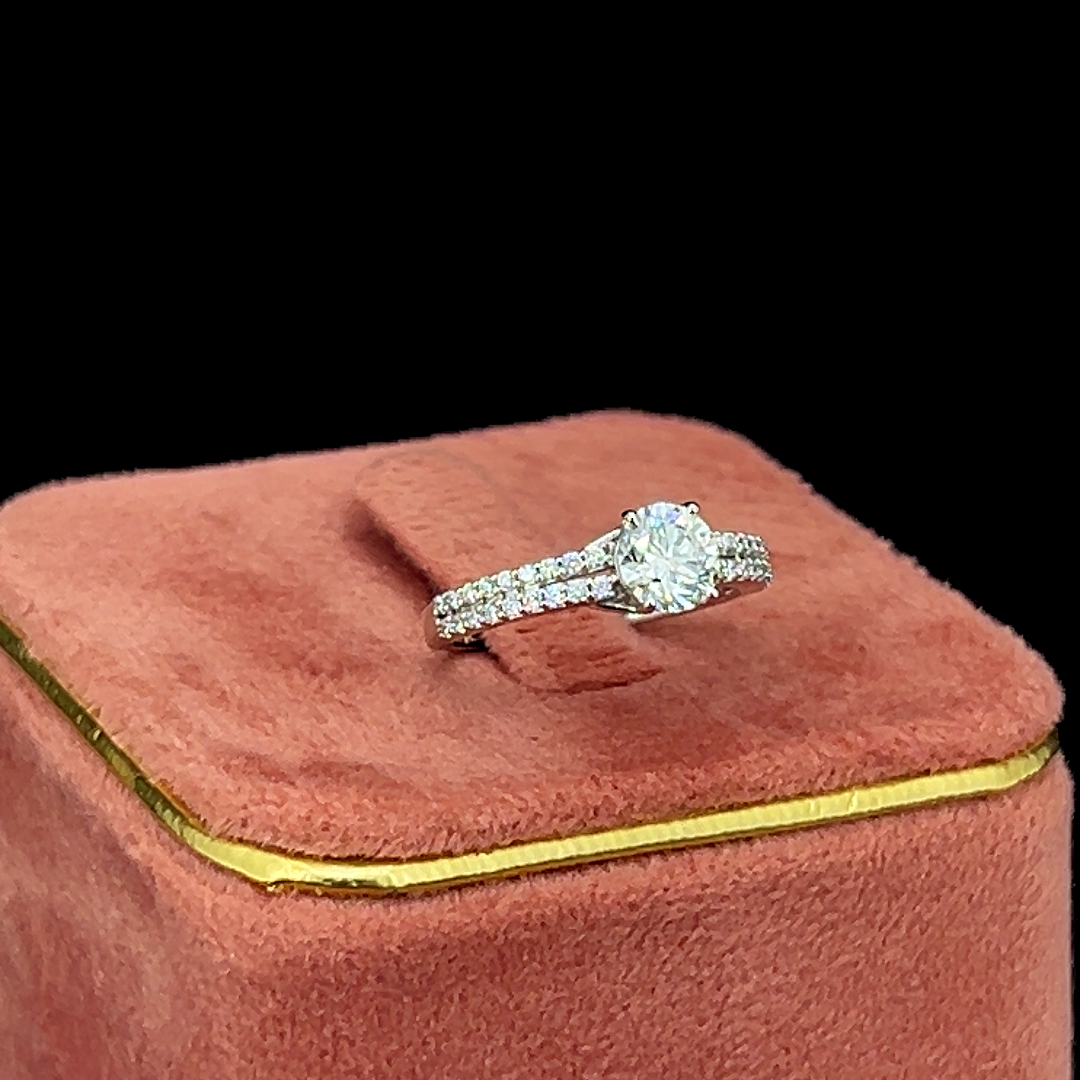 Twin Spark Diamond Ring 💎