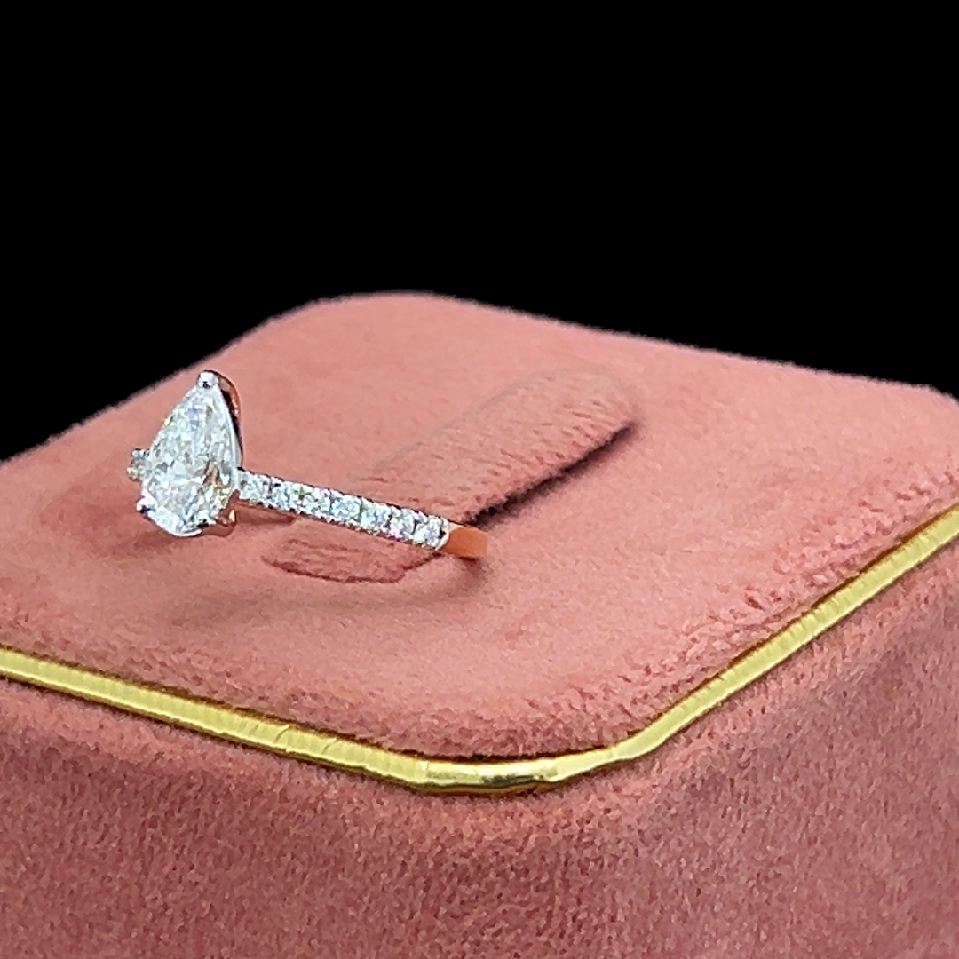 Teardrop Diamond Ring 💎