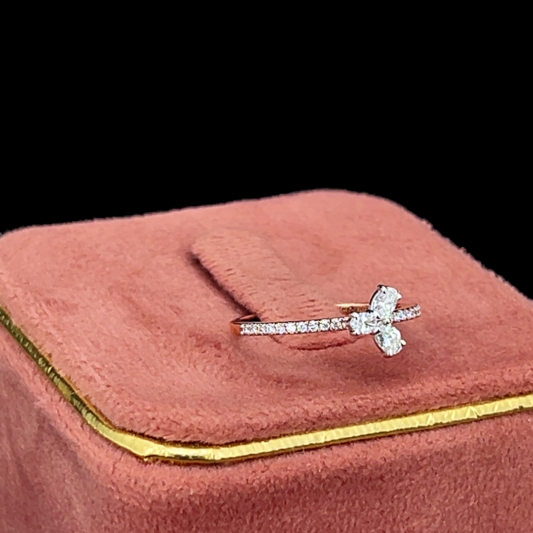 Petite Bloom Diamond Ring 💎