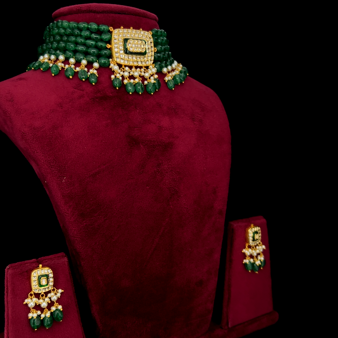 Emerald Crest Choker Set