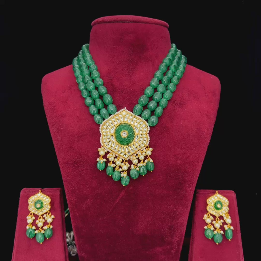 IGI Certified Natural Diamond Polki Emerald Green Bead Necklace Set in 18K HUID Hallmarked Gold