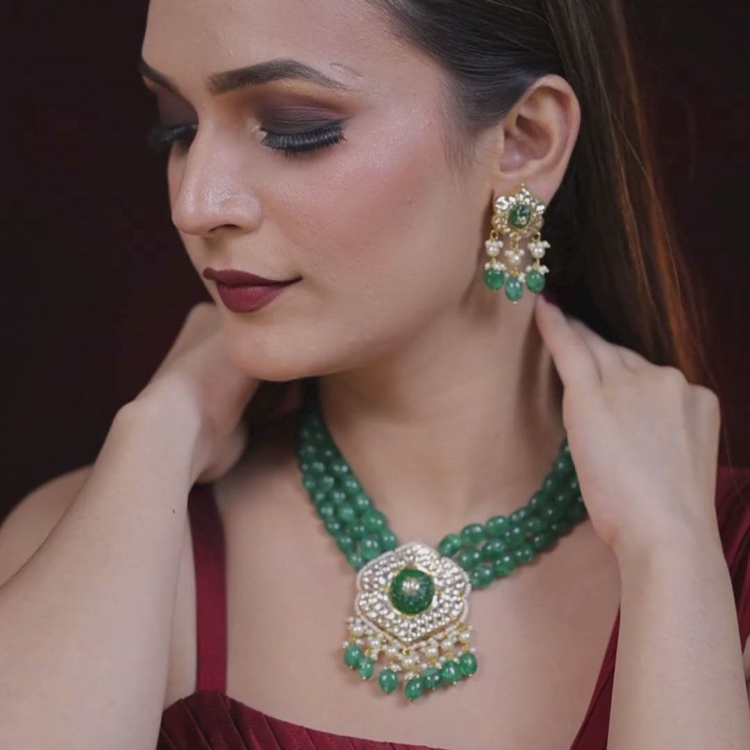 IGI Certified Natural Diamond Polki Emerald Green Bead Necklace Set in 18K HUID Hallmarked Gold