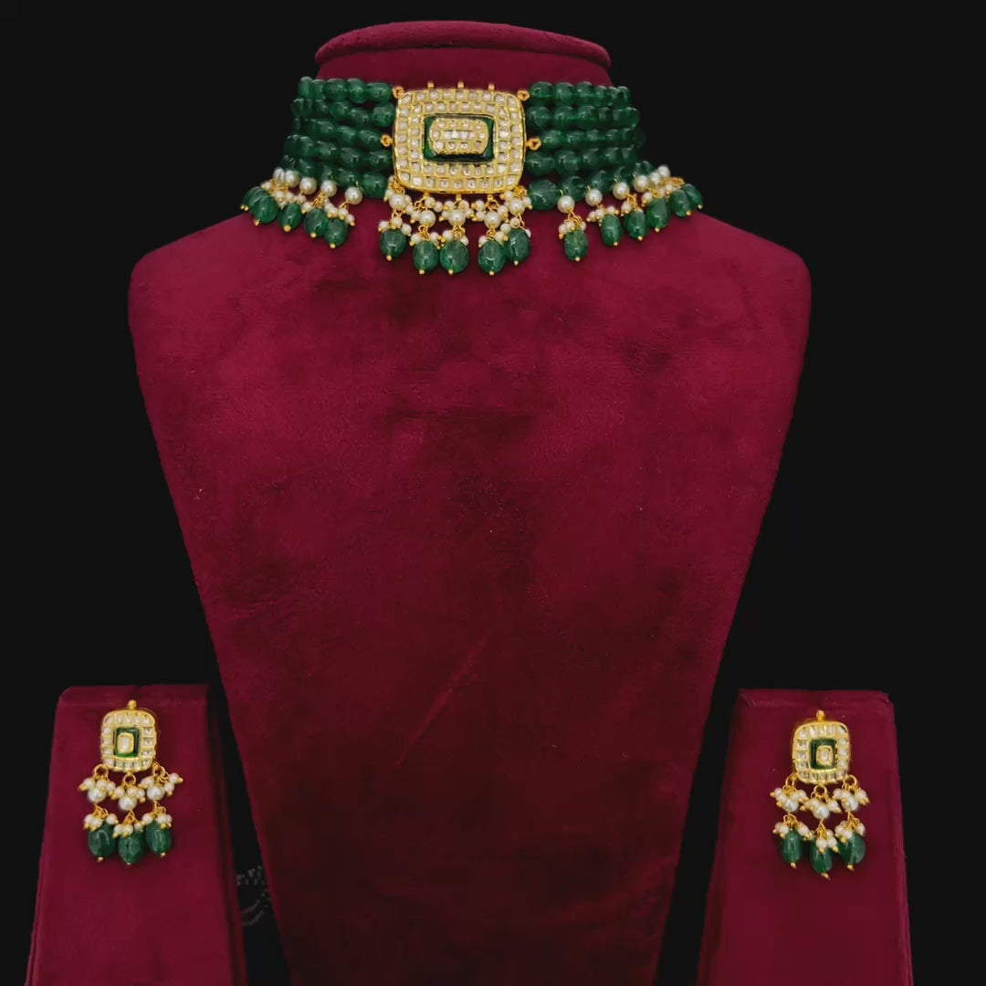 Emerald Crest Choker Set